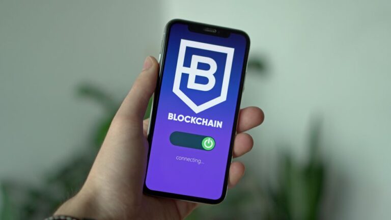 How Decentralized Finance (DeFi) is Shaping the Future of Online Transactions